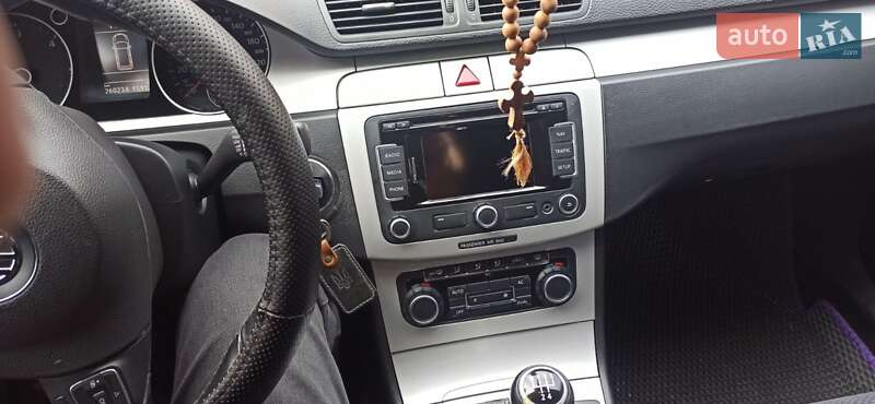 Універсал Volkswagen Passat 2010 в Вінниці