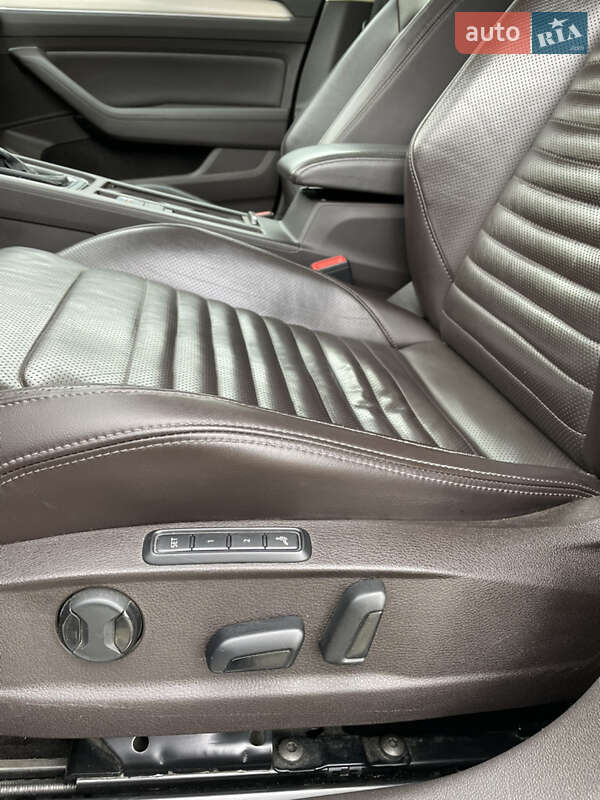 Универсал Volkswagen Passat 2016 в Черновцах