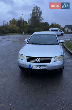 Седан Volkswagen Passat 2004 в Калуше