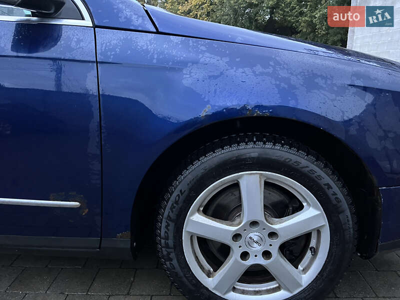 Седан Volkswagen Passat 2005 в Львові