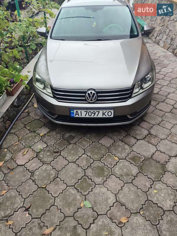 Универсал Volkswagen Passat 2012 в Тетиеве