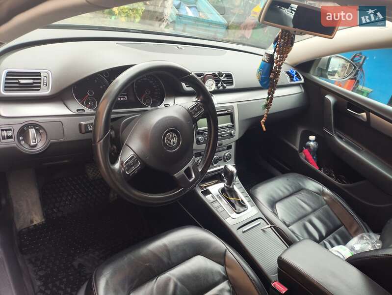 Универсал Volkswagen Passat 2012 в Тетиеве