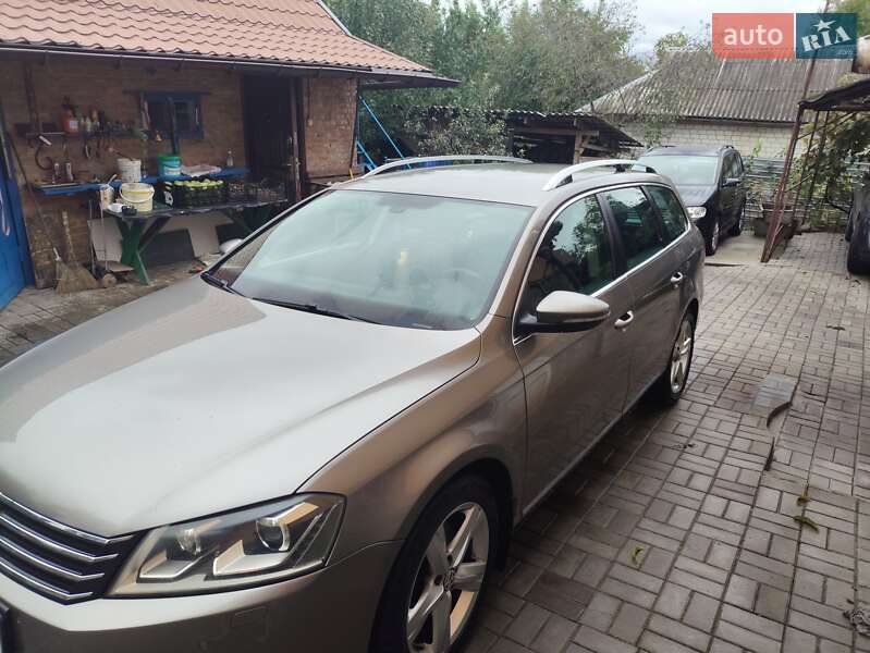 Универсал Volkswagen Passat 2012 в Тетиеве