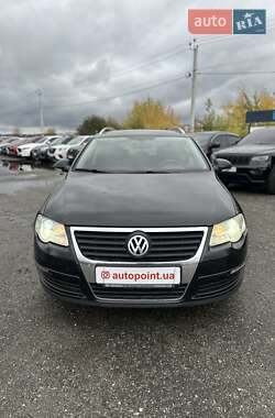 Універсал Volkswagen Passat 2009 в Білогородці