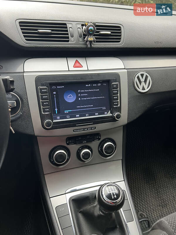 Універсал Volkswagen Passat 2005 в Семенівці