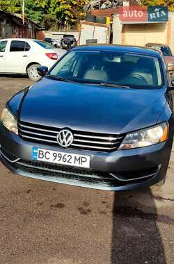 Седан Volkswagen Passat 2014 в Львове
