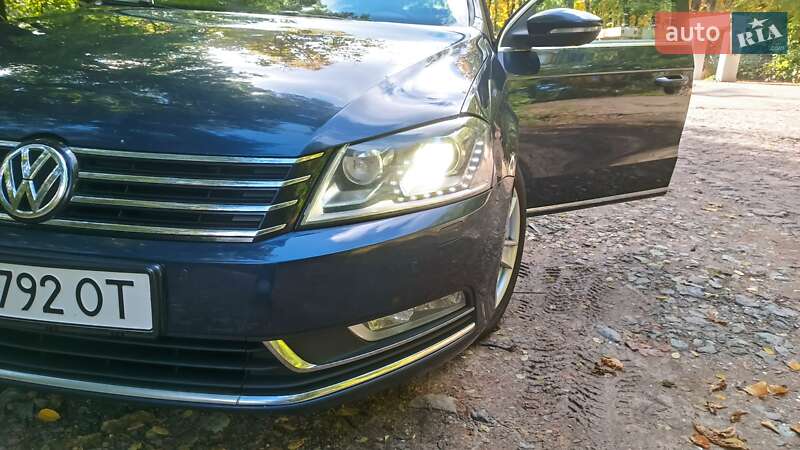 Універсал Volkswagen Passat 2013 в Києві фото 31 Універсал Volkswagen Passat 2013 в Києві