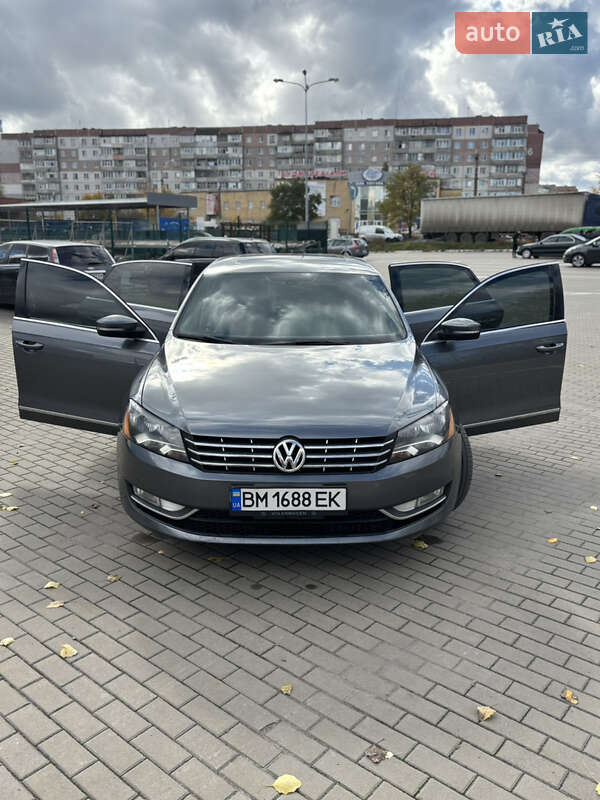 Седан Volkswagen Passat 2013 в Сумах