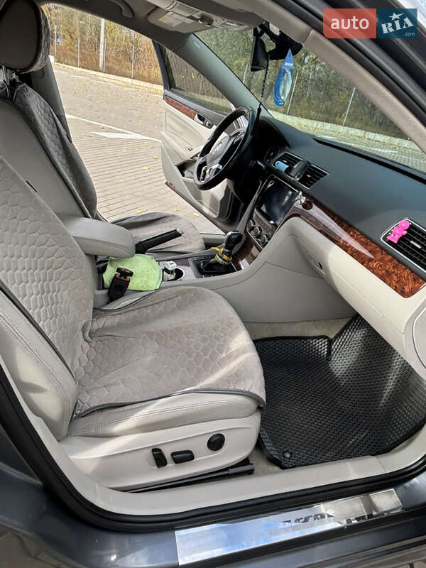 Седан Volkswagen Passat 2013 в Сумах