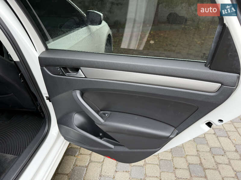 Седан Volkswagen Passat 2015 в Тернополі фото 10 Седан Volkswagen Passat 2015 в Тернополі