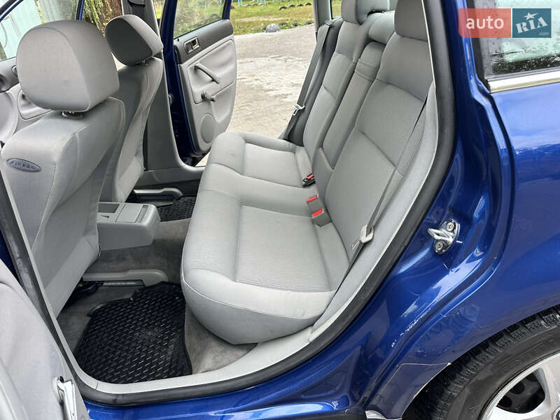 Седан Volkswagen Passat 2002 в Тернополе