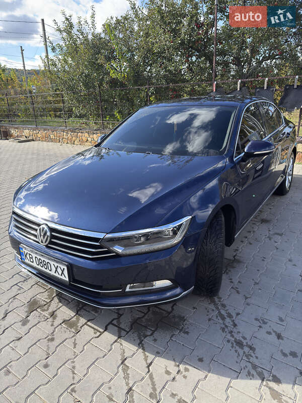Седан Volkswagen Passat 2015 в Могилев-Подольске фото Седан Volkswagen Passat 2015 в Могилев-Подольске