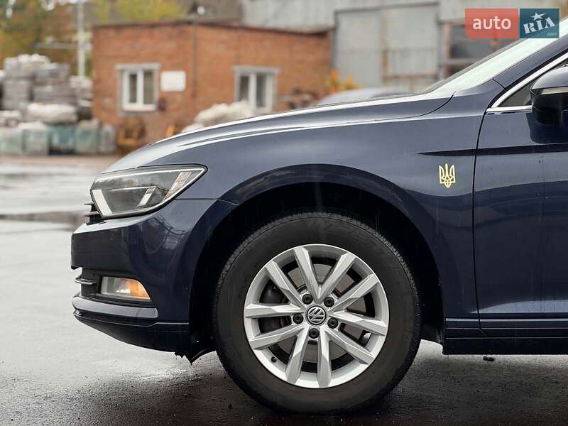 Универсал Volkswagen Passat 2015 в Киеве