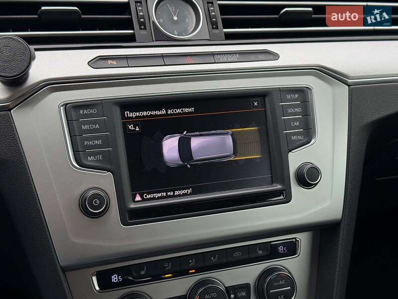 Универсал Volkswagen Passat 2015 в Киеве