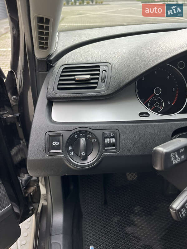 Універсал Volkswagen Passat 2010 в Хмельницькому