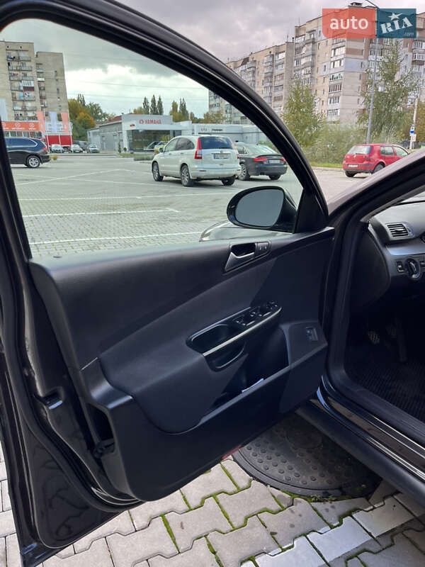 Універсал Volkswagen Passat 2010 в Хмельницькому