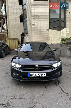 Седан Volkswagen Passat 2019 в Києві