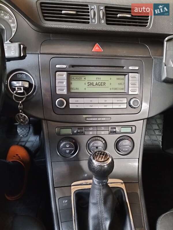 Универсал Volkswagen Passat 2006 в Ровно