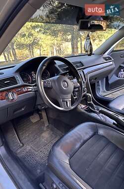 Седан Volkswagen Passat 2012 в 