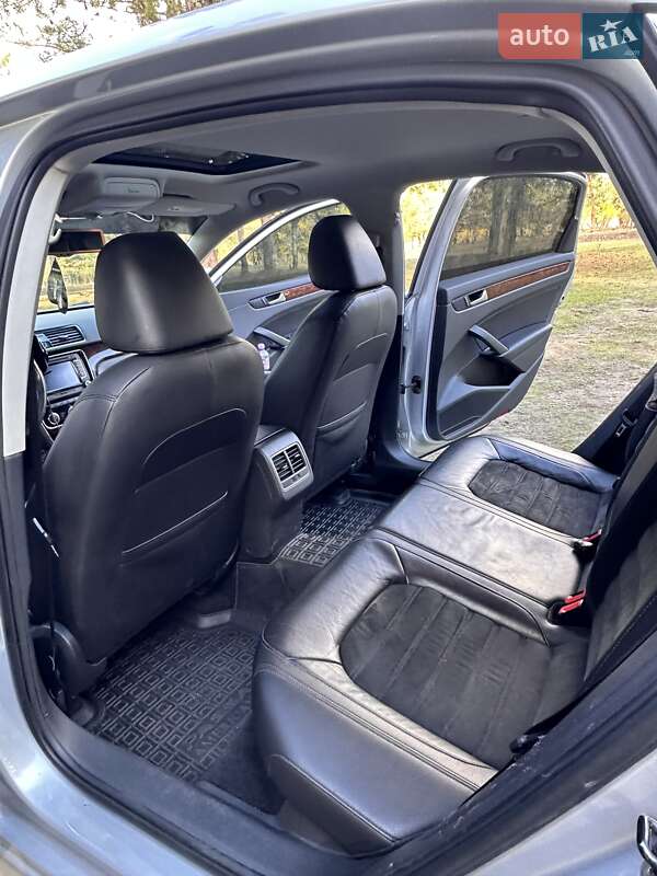 Седан Volkswagen Passat 2012 в Кропивницком