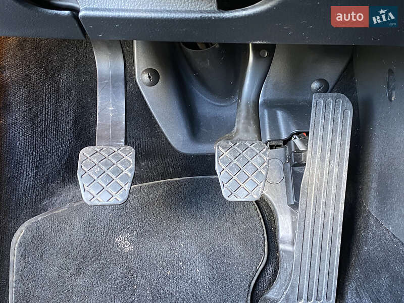 Седан Volkswagen Passat 2008 в Києві фото 30 Седан Volkswagen Passat 2008 в Києві