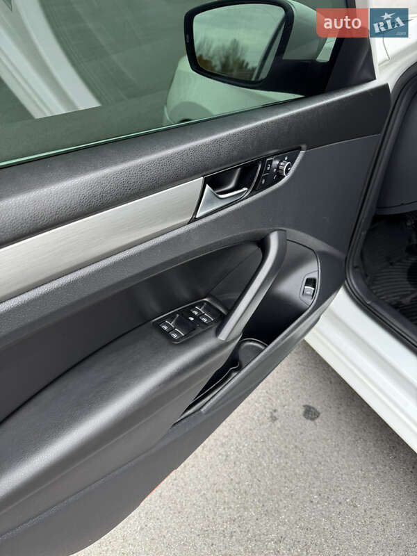 Седан Volkswagen Passat 2013 в Чернигове