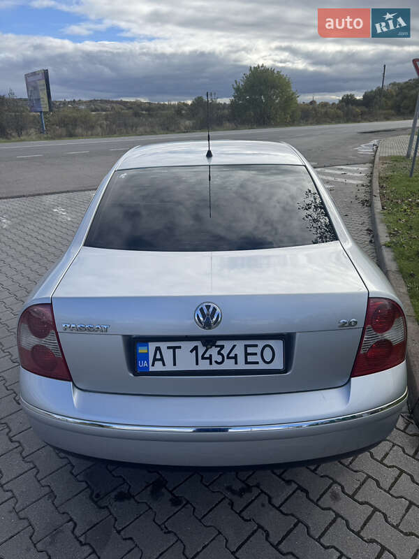 Седан Volkswagen Passat 2005 в Ивано-Франковске
