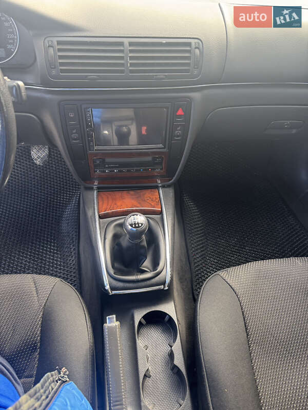 Седан Volkswagen Passat 2005 в Ивано-Франковске