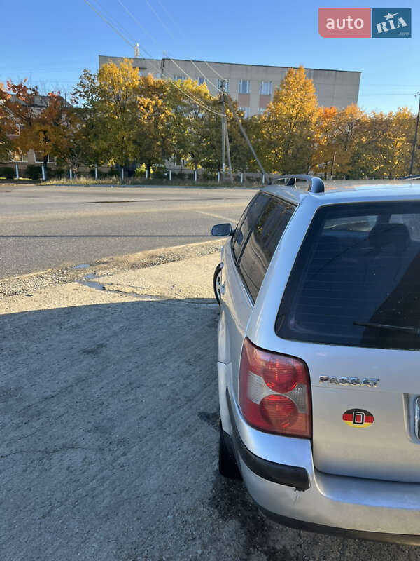 Универсал Volkswagen Passat 2000 в Новоднестровске