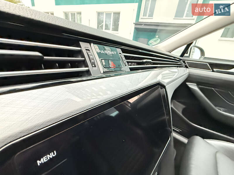 Универсал Volkswagen Passat 2022 в Вараше