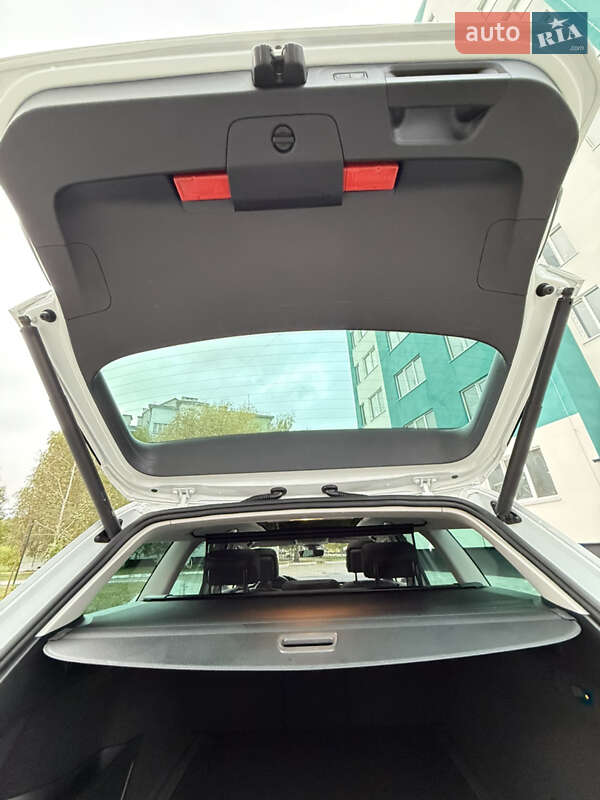 Универсал Volkswagen Passat 2022 в Вараше