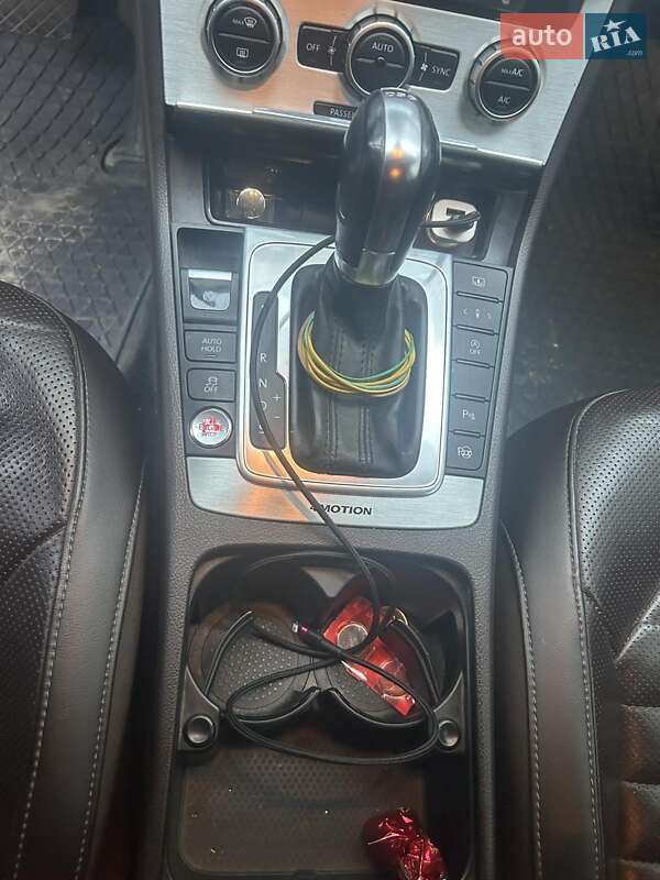 Седан Volkswagen Passat 2013 в Виннице