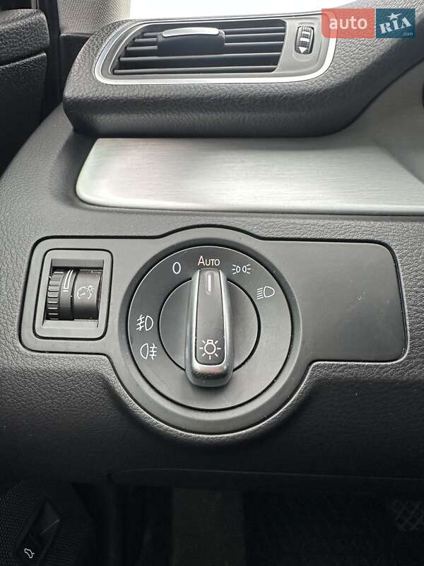 Універсал Volkswagen Passat 2013 в Білогородці