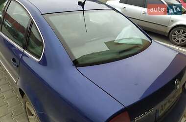 Седан Volkswagen Passat 2003 в 