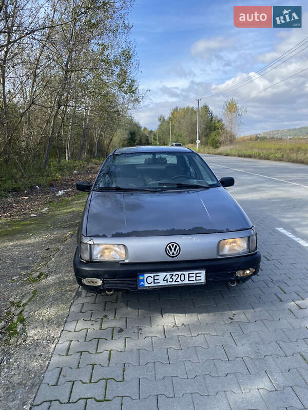 Седан Volkswagen Passat 1989 в Черновцах