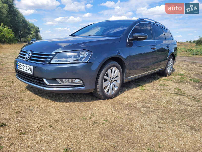 Універсал Volkswagen Passat 2012 в Вознесенську