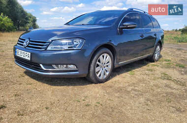 Универсал Volkswagen Passat 2012 в 