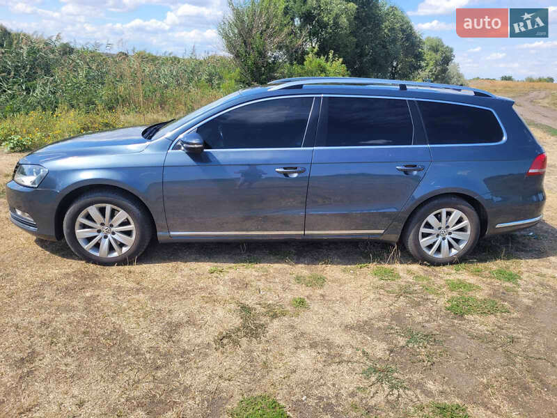 Універсал Volkswagen Passat 2012 в Вознесенську