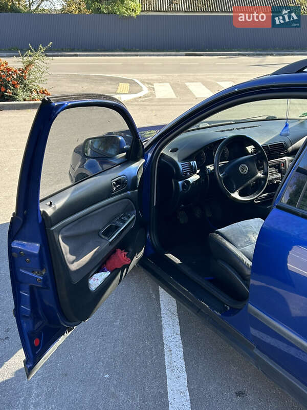 Універсал Volkswagen Passat 2001 в Бородянці