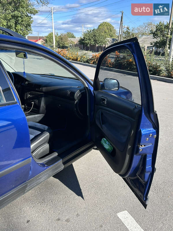 Універсал Volkswagen Passat 2001 в Бородянці