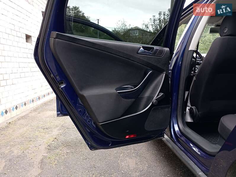 Универсал Volkswagen Passat 2005 в Красилове фото 25 Универсал Volkswagen Passat 2005 в Красилове