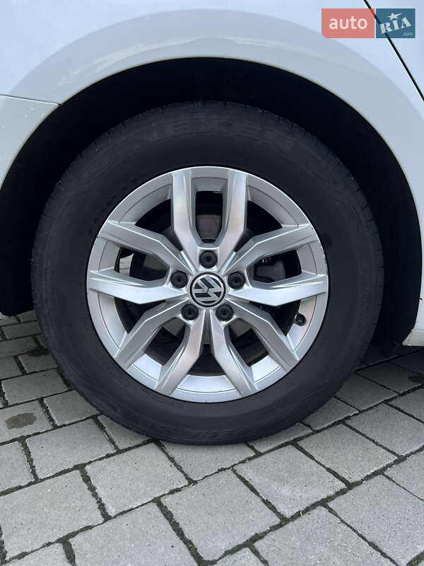 Седан Volkswagen Passat 2016 в Ивано-Франковске фото 14 Седан Volkswagen Passat 2016 в Ивано-Франковске