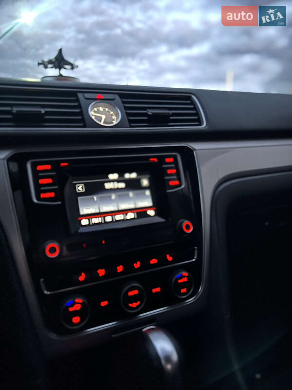 Седан Volkswagen Passat 2016 в Ивано-Франковске фото 41 Седан Volkswagen Passat 2016 в Ивано-Франковске