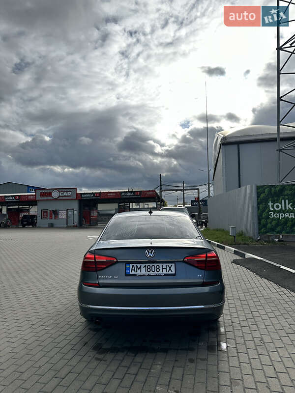 Седан Volkswagen Passat 2015 в Киеве