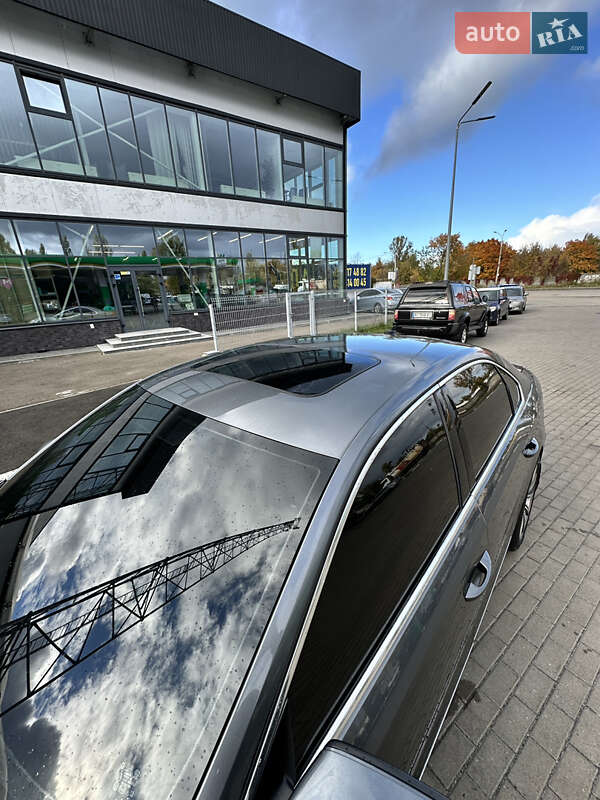 Седан Volkswagen Passat 2015 в Киеве