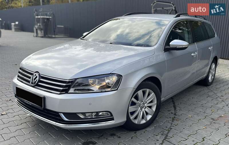 Универсал Volkswagen Passat 2011 в Дрогобыче
