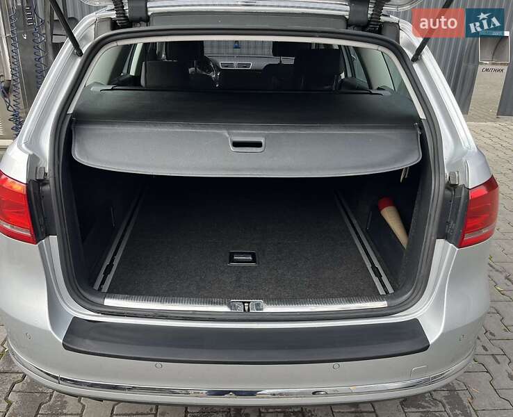 Универсал Volkswagen Passat 2011 в Дрогобыче