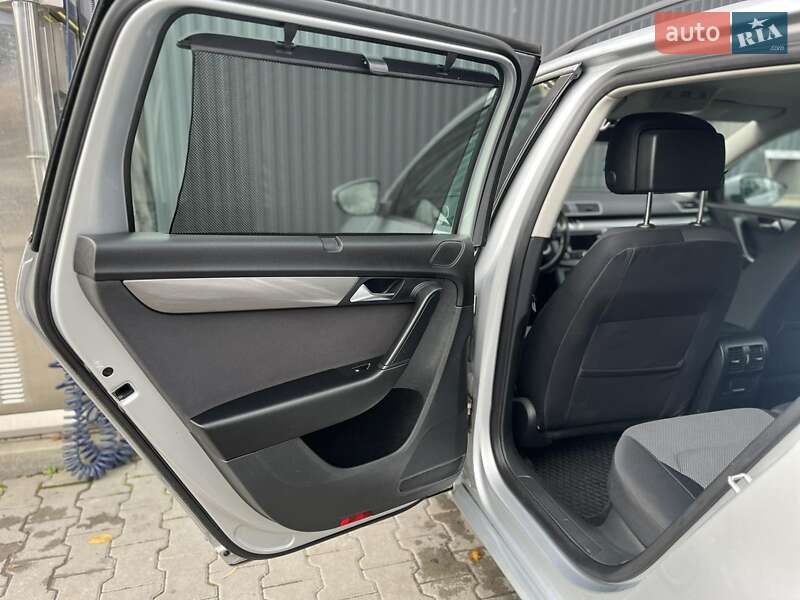 Универсал Volkswagen Passat 2011 в Дрогобыче