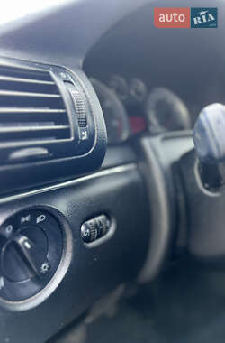 Универсал Volkswagen Passat 2003 в 