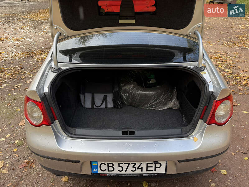 Седан Volkswagen Passat 2006 в Чернигове